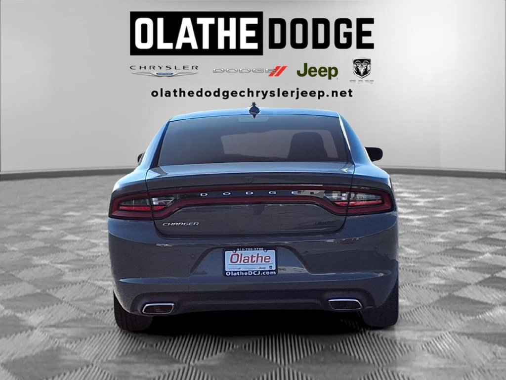 Used 2023 Dodge Charger SXT w/ Cold Weather Package RWD image 27