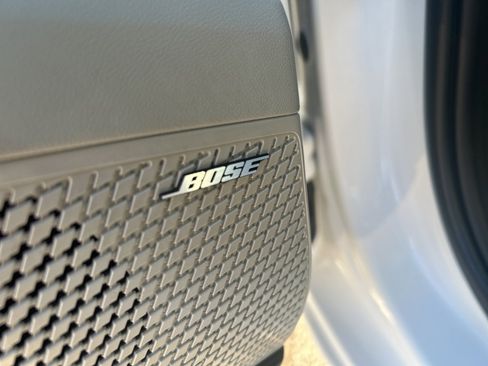 Used 2025 Hyundai Elantra Limited image 14