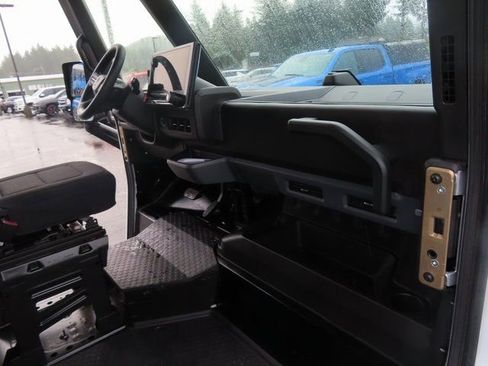 Used 2024 Chevrolet Brightdrop 400 w/ Commercial Equipment Package image 31