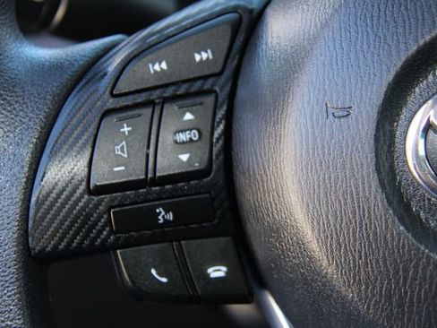 Used 2018 Toyota Yaris iA image 19