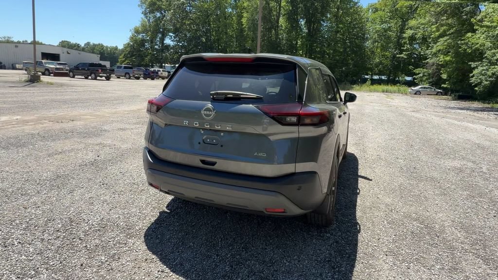 Used 2023 Nissan Rogue S AWD/4WD image 8