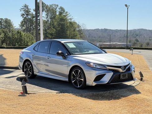 Used 2019 Toyota Camry XSE w/ Driver Assist Package image 9