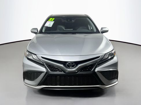 Used 2021 Toyota Camry XSE FWD image 11