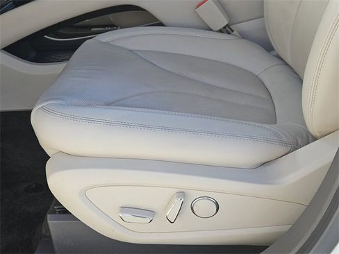 Used 2018 Lincoln MKX Reserve w/ Lincoln MKX Climate Package image 23