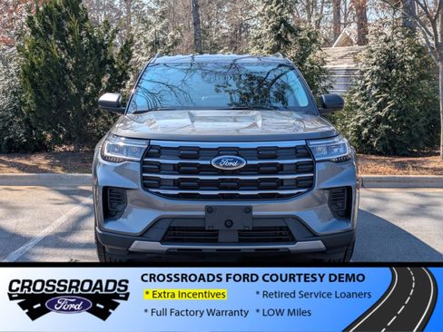 New 2025 Ford Explorer Active image 7