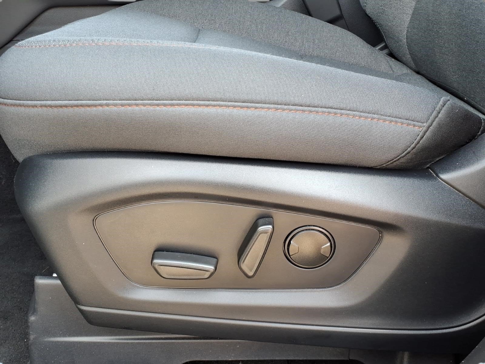 Used 2026 Ford Explorer Active AWD/4WD image 16