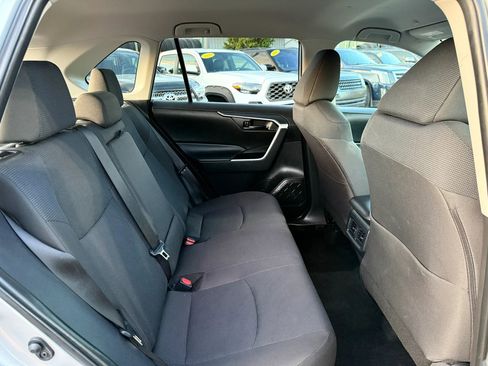 Used 2025 Toyota RAV4 LE AWD/4WD image 18
