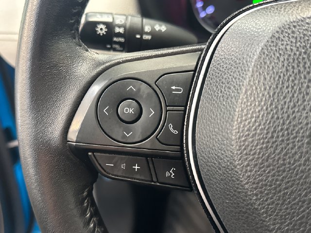 Used 2021 Toyota RAV4 XLE Premium FWD image 33