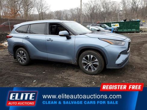 Used 2021 Toyota Highlander XLE image 7