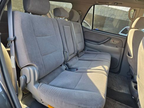Used 2003 Toyota Sequoia SR5 image 18