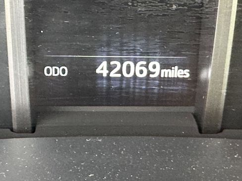 Certified 2024 Toyota 4Runner TRD Off-Road Premium image 14