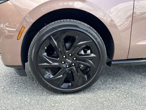 New 2026 Lincoln Navigator Black Label AWD/4WD image 10