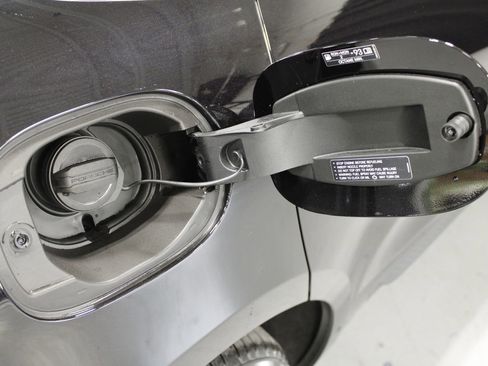 New 2026 Porsche Macan image 18