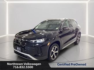 Certified 2025 Volkswagen Tiguan SE w/ Panoramic Sunroof Package AWD/4WD 360° Tour