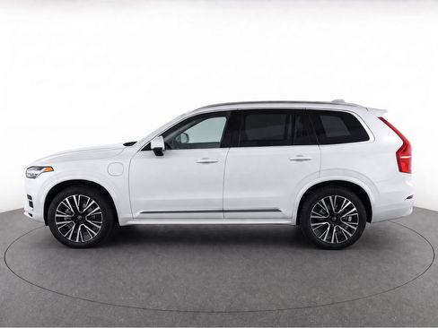 Certified 2025 Volvo XC90 T8 Core w/ Protection Package AWD/4WD image 6