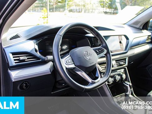 Used 2024 Volkswagen Taos SE image 27