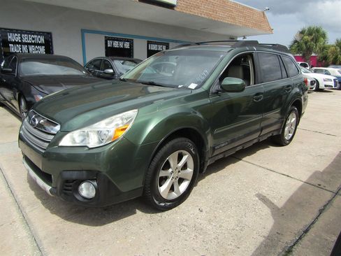 Used 2014 Subaru Outback 2.5i Limited AWD/4WD image 1
