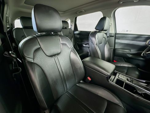 Used 2023 Kia Sorento S w/ Panoramic Sunroof Package image 29