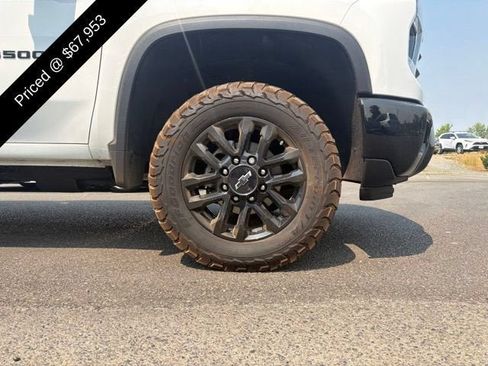 Used 2025 Chevrolet Silverado 3500 LT w/ Trail Boss Package AWD/4WD image 4