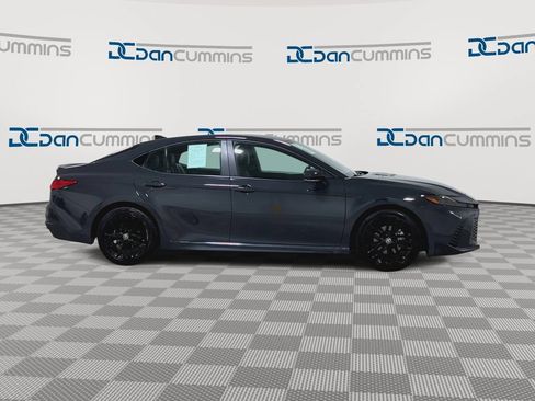 Used 2025 Toyota Camry SE FWD image 2