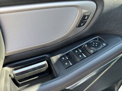 Used 2025 Ford Expedition Active AWD/4WD image 16