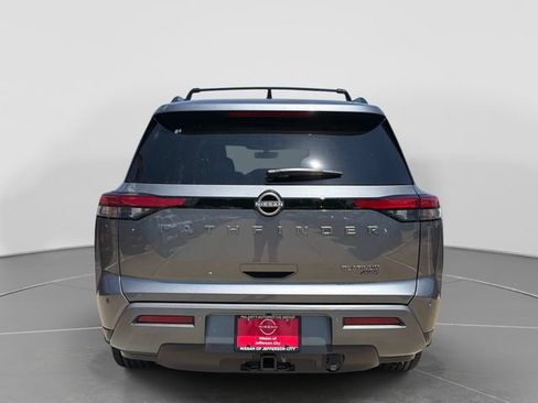 New 2026 Nissan Pathfinder Platinum w/ Accent Package AWD/4WD image 5
