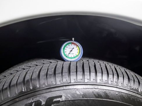 Used 2017 Toyota RAV4 Platinum image 43