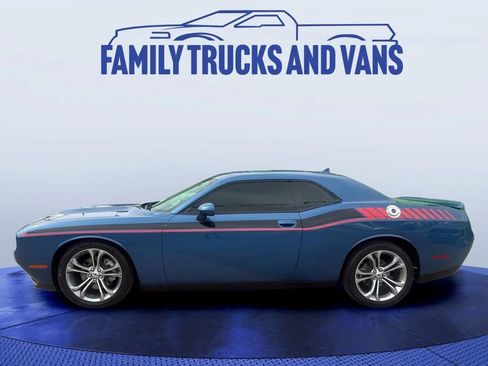 Used 2022 Dodge Challenger GT w/ Plus Package RWD image 5