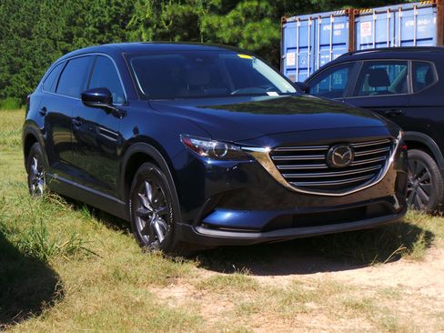 Used 2020 MAZDA CX-9 Touring w/ Touring Premium Package FWD image 2