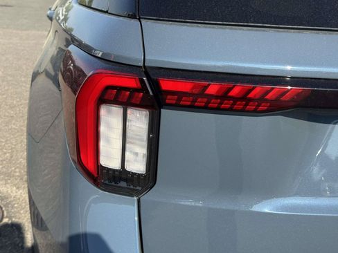 New 2026 Ford Explorer ST-Line w/ ST-Line Street Pack AWD/4WD image 10