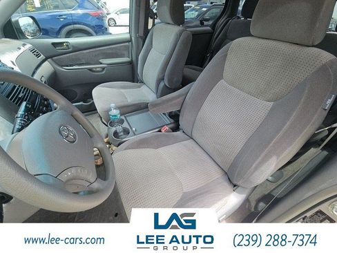 Used 2008 Toyota Sienna LE FWD image 3
