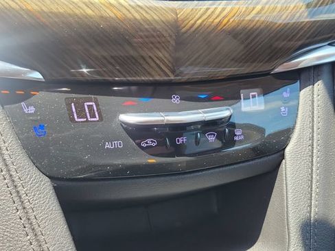 Used 2020 Cadillac XT6 Sport w/ Platinum Package AWD/4WD image 16
