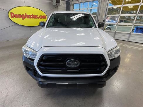 Used 2019 Toyota Tacoma SR image 8