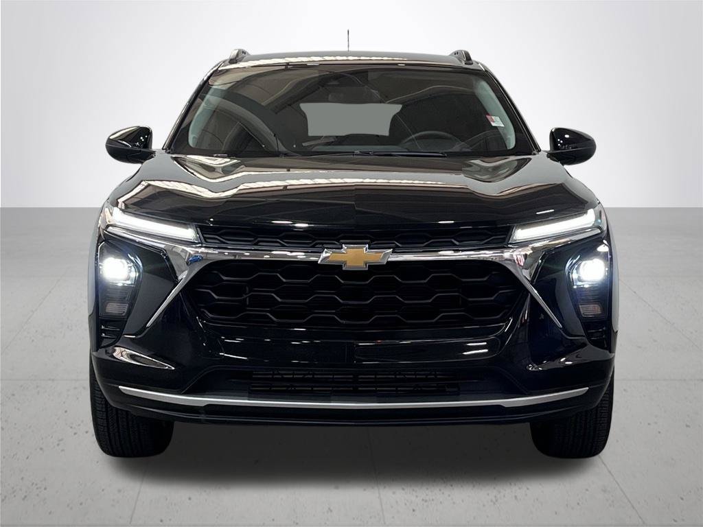Certified 2025 Chevrolet Trax LT w/ LT Convenience Package FWD image 4
