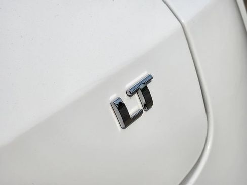 Used 2023 Chevrolet TrailBlazer LT FWD image 12