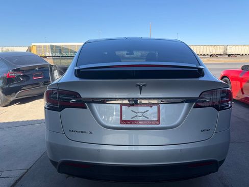Used 2016 Tesla Model X image 22