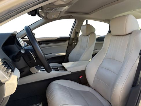 Used 2018 Honda Accord EX-L image 9