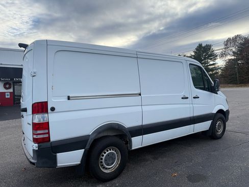 Used 2017 Mercedes-Benz Sprinter 2500 image 6