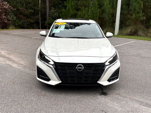 Used 2024 Nissan Altima 2.5 SL image 2