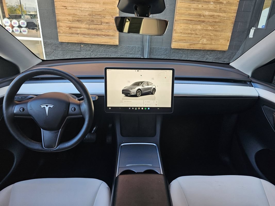 Used 2025 Tesla Model Y Long Range AWD/4WD image 21