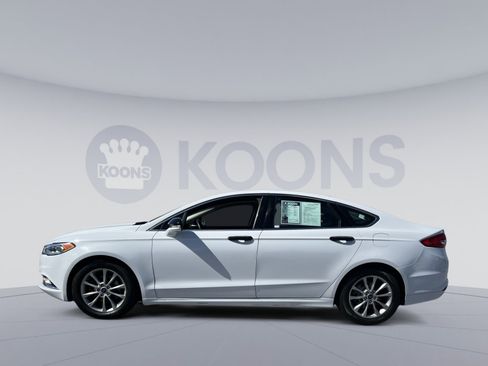 Certified 2017 Ford Fusion SE FWD image 13