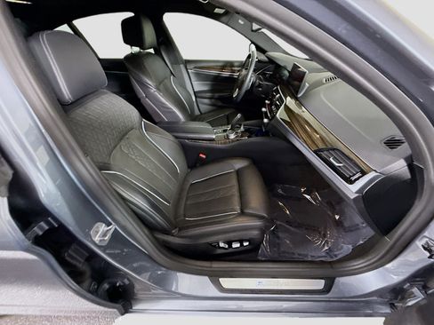 Used 2019 BMW 530e xDrive w/ Executive Package AWD/4WD image 29