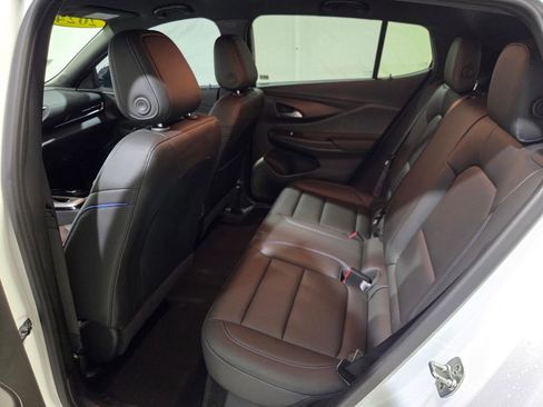 Used 2024 Buick Envista Sport Touring w/ Convenience I Package FWD image 19