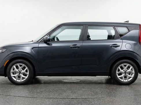 Used 2025 Kia Soul LX w/ LX Technology Package image 5