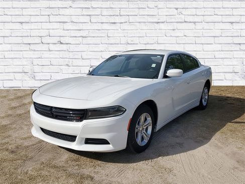 Used 2022 Dodge Charger SXT image 4
