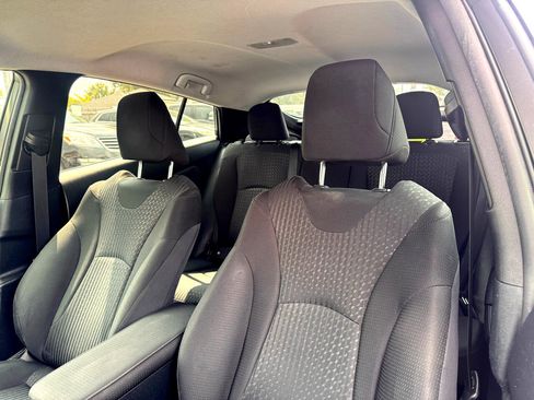 Used 2018 Toyota Prius Two image 12