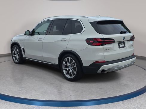 Used 2025 BMW X5 xDrive50e AWD/4WD image 7