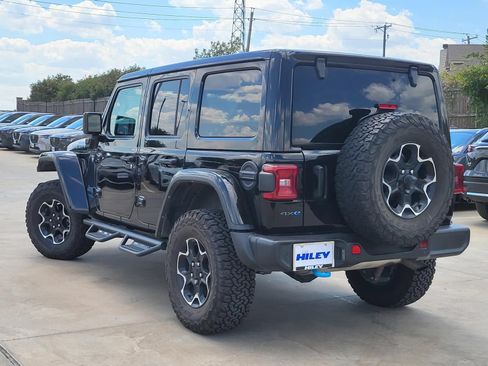 Used 2021 Jeep Wrangler Unlimited Rubicon 4xe w/ Cold Weather Group AWD/4WD image 3