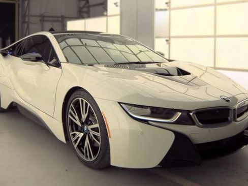 Used 2015 BMW i8 AWD/4WD image 2