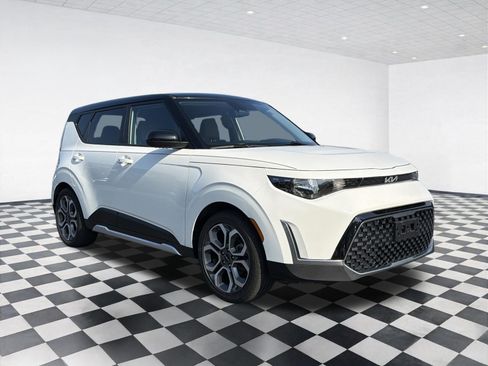 Used 2025 Kia Soul EX FWD image 3